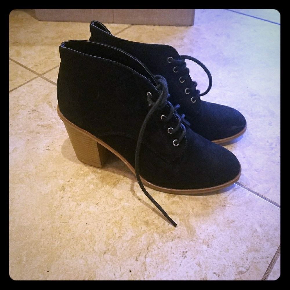 Quips Booties! Worn 2x! 👢🍑